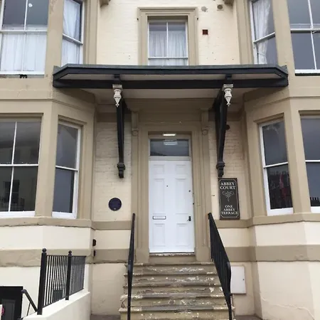 Apartment One Abbey Court