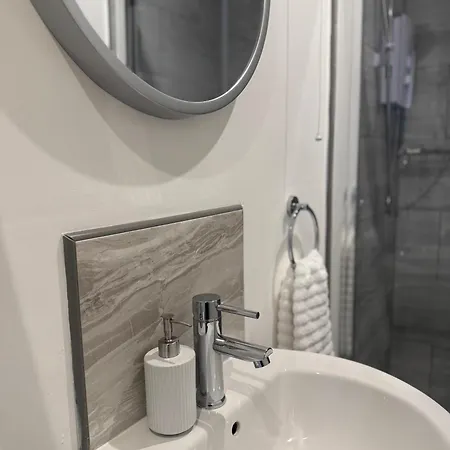 One Abbey Court Apartment *