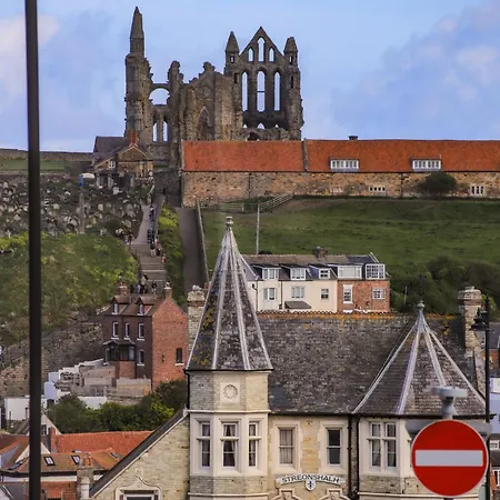 Apartment One Abbey Court