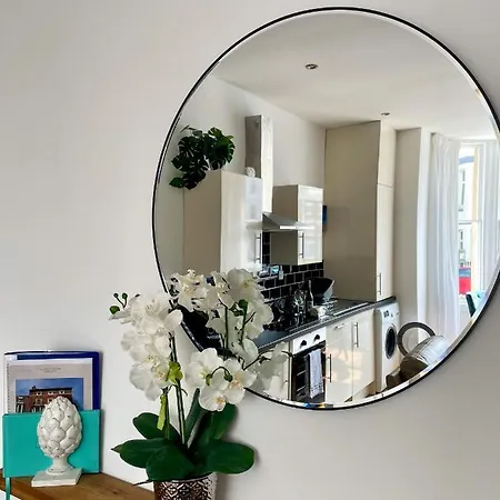 One Abbey Court Apartment