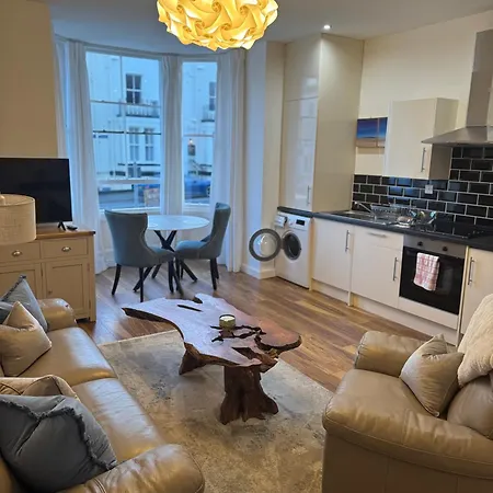 Apartment One Abbey Court *